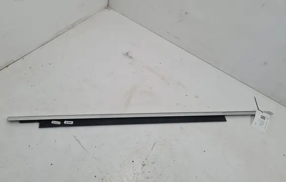 Audi A4 S4 B8 8K Front door glass trim molding 8K0853284H