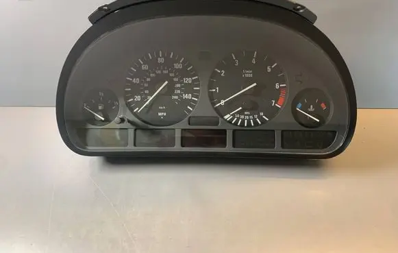 BMW 5 E39 Speedometer (instrument cluster) 8381196 62118381196 110008735052