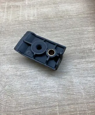 Mercedes-Benz S W220 Front bumper mounting bracket 2208800030