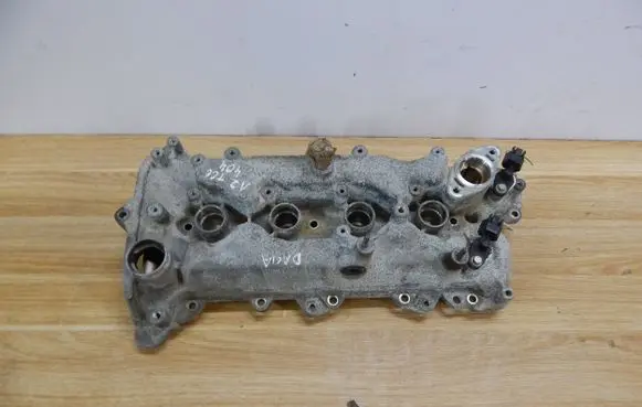 Renault Clio IV Rocker cam cover 132658841R