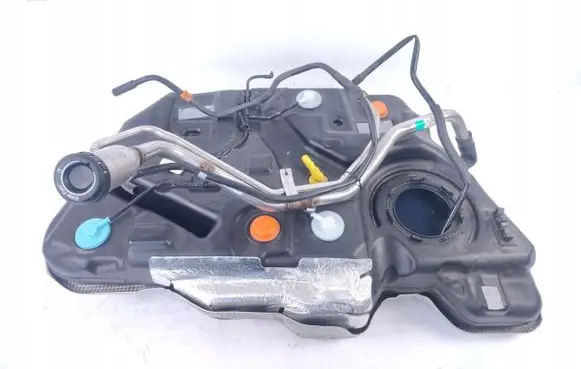 Audi A4 S4 B5 8D Fuel tank 