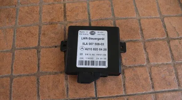 Mercedes-Benz E W210 Xenon control unit/module A2108206426