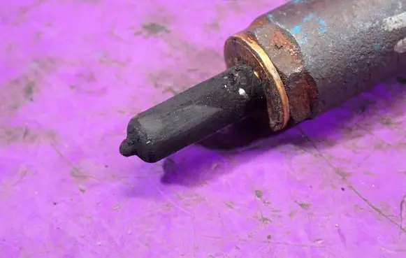 Fuel injector