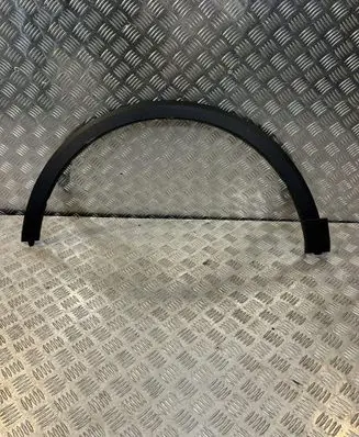 MG ZS Front arch trim 10252367