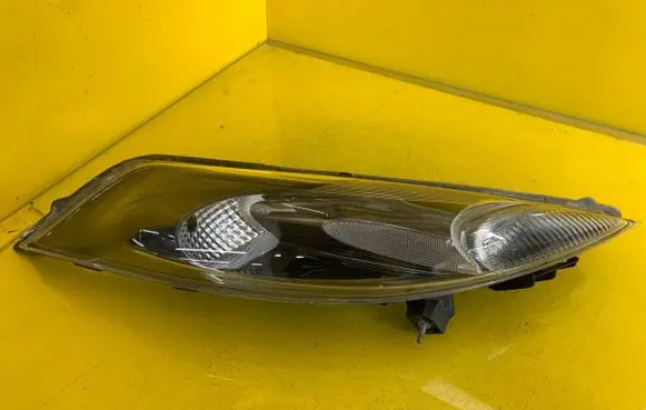 Nissan Juke I F15 Headlight/headlamp
