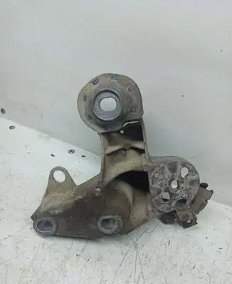Audi A6 S6 C5 4B Engine mounting bracket