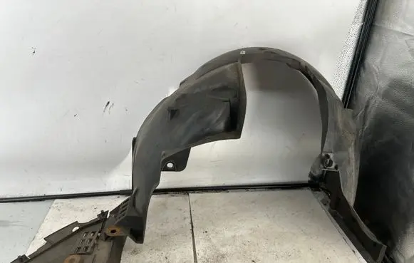 Dacia Sandero Front wheel arch liner splash guards 638407903R