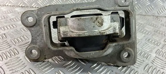 Volvo XC90 Engine mount bracket 31460716