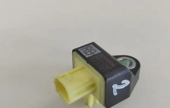 Toyota RAV 4 (XA50) Airbag deployment crash/impact sensor 8983142060 252DJ5H7C