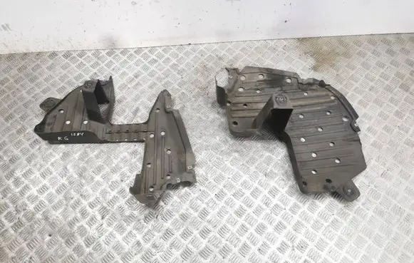 Seat Leon IV Rear bumper underbody cover/under tray 5FE825281C 5FE825282A