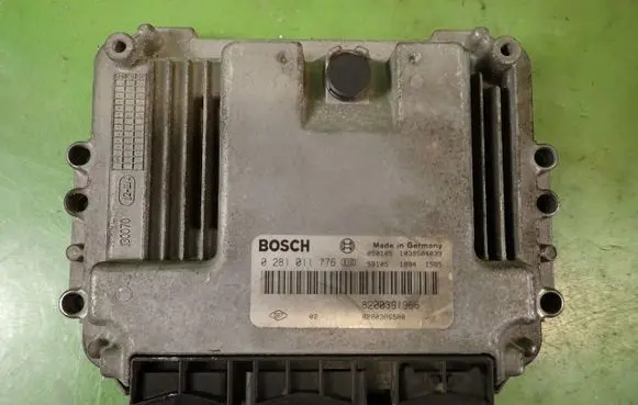 Renault Megane II Engine control unit/module ECU