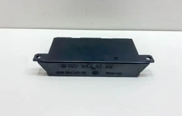 Mercedes-Benz SLC C107 Other relay A1075420132 1075420132