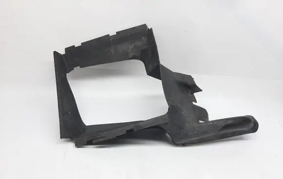 Audi Q7 4L Radiator trim 4L0117335