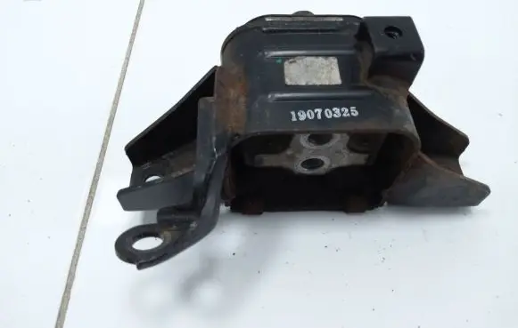 KIA Soul Engine mount bracket 21872K4000