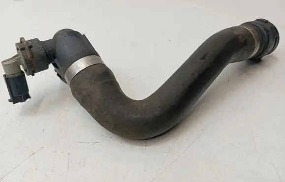 Mercedes-Benz GLC C253 Engine coolant pipe/hose A2535018182