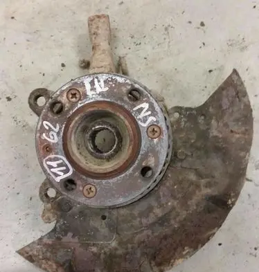 Volkswagen Golf II Front wheel hub 357407255C REF: 11