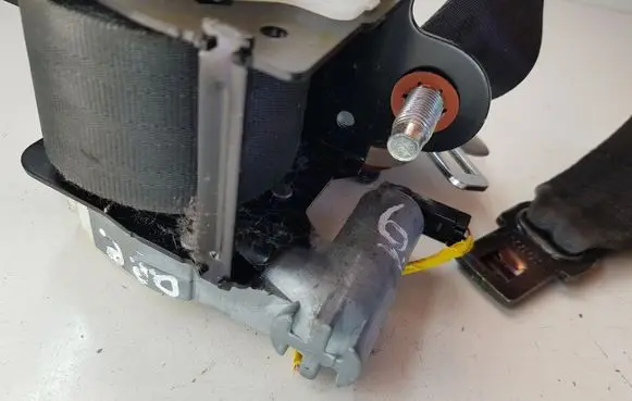 KIA Sportage Front seatbelt 888203U200