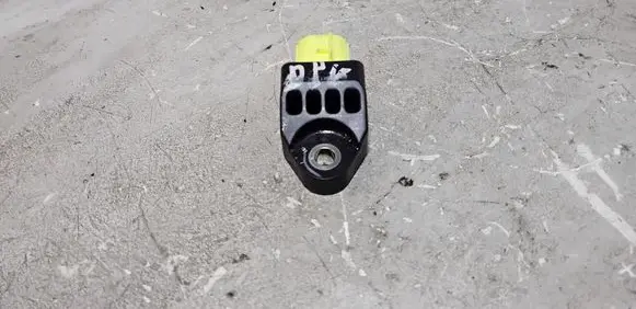 Lexus CT 200H Airbag deployment crash/impact sensor 8983175020