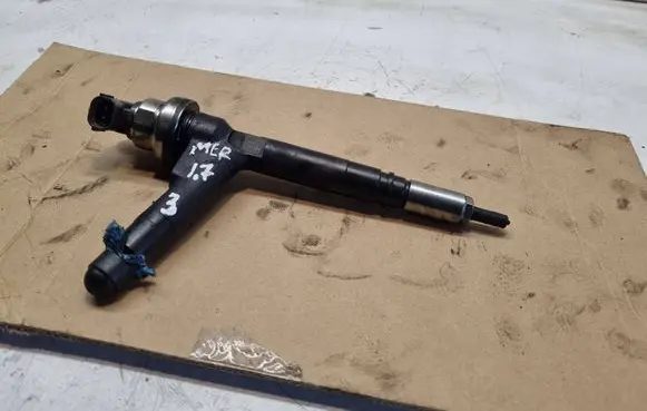 Opel Meriva A Fuel injector 8973138612 10704