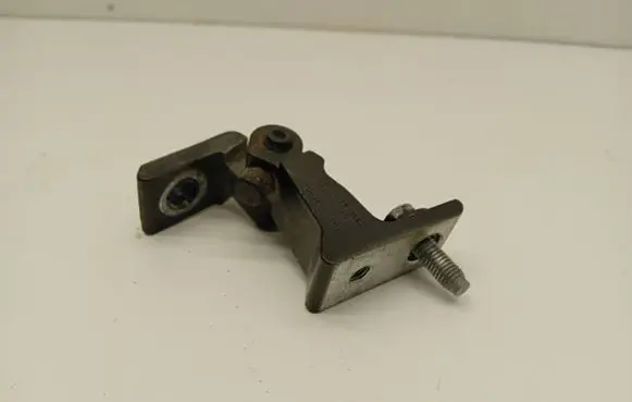 Audi A4 S4 B8 8K Front door upper hinge 8K0831402E