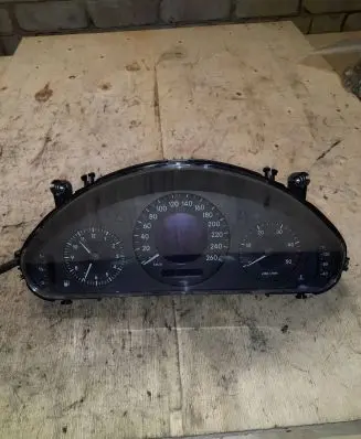 Mercedes-Benz E W211 Speedometer (instrument cluster) A2115407211 110080004