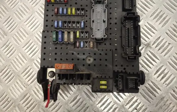 Volvo XC90 Fuse box set 30728512 30728273