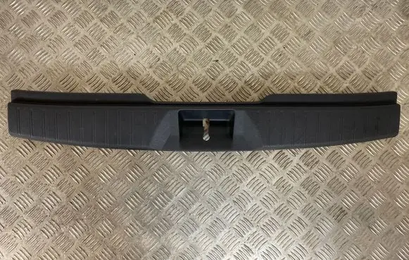 Subaru Outback (BS) Trunk/boot sill cover protection 95073AL000