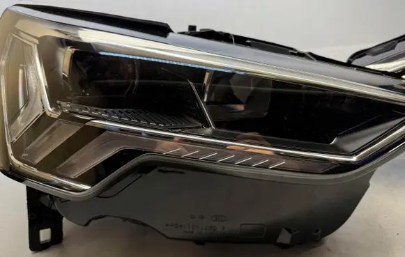 Audi Q3 F3 Headlight/headlamp 83A941034