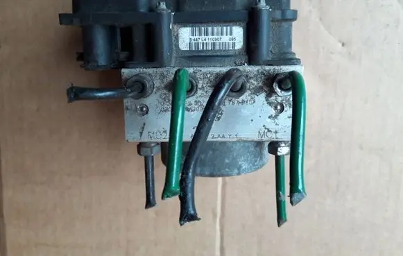 Renault Scenic II - Grand scenic II ABS Pump 8200737985 0265800519