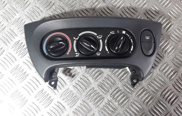 Renault Megane I Climate control/heater control trim 662670R