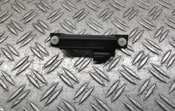 Nissan Qashqai Keyless system antenna 5WK48776