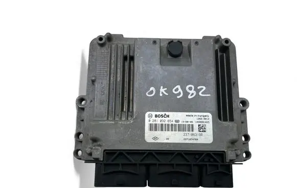 Renault Clio IV Engine control unit/module ECU 237106319R 0281032654