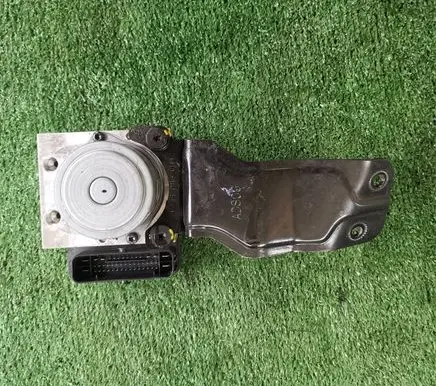 KIA Pro Cee'd III ABS Pump J7589-32900
