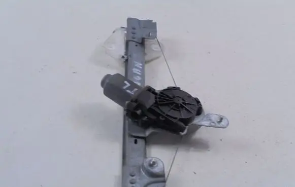 Dacia Logan I Rear door window regulator with motor 400726G