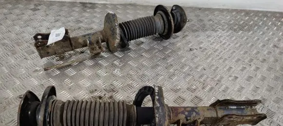 Suzuki Grand Vitara II Front shock absorber/damper