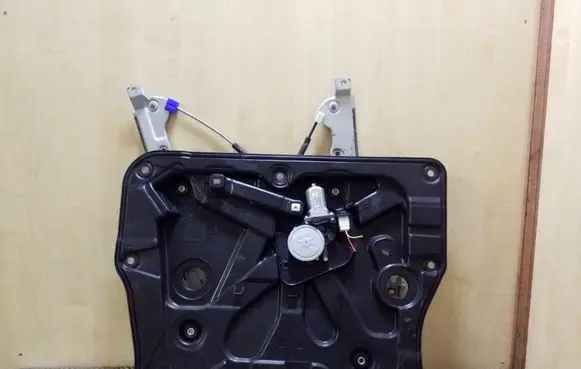 Nissan X-Trail T31 Front door window regulator with motor 80731EG000 2621003900 80775JG