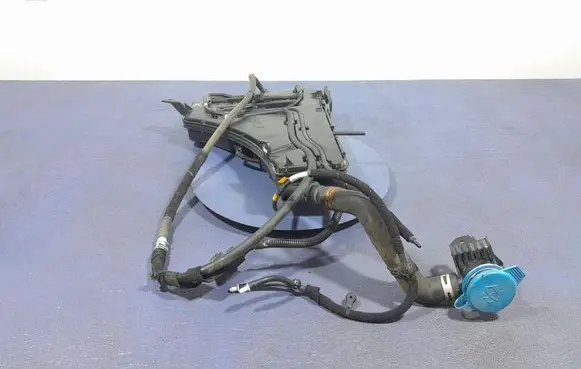 Alfa Romeo Stelvio Windshield washer fluid reservoir/tank 50541382