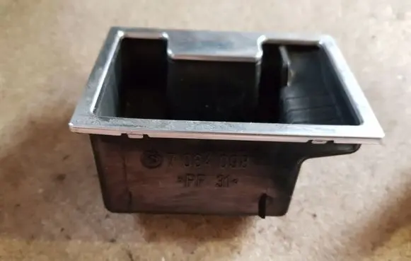 BMW 5 E60 E61 Car ashtray 7034096