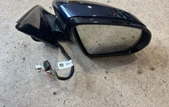 Mercedes-Benz S W222 Front door electric wing mirror A2228105201