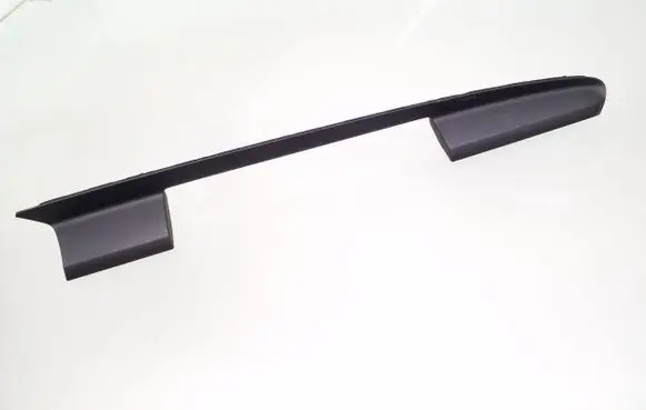Dashboard glove box trim
