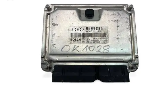 Audi A4 S4 B7 8E 8H Engine control unit/module ECU 8E0909559M 0261208238