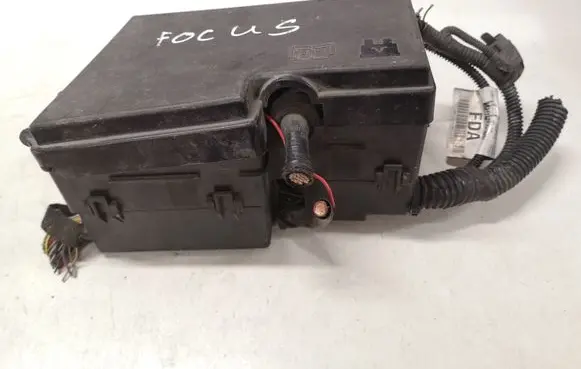 Ford Focus Fuse box set 3M5T14A067BC 518804109 3M5T14A142AB