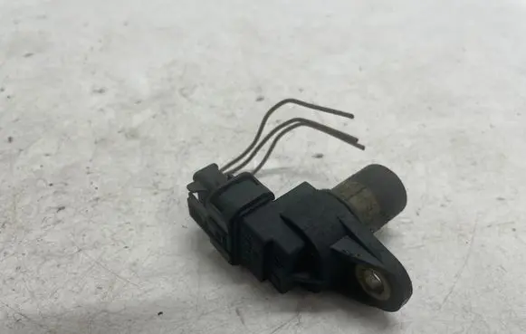 Mercedes-Benz E W210 Camshaft position sensor A0031539728