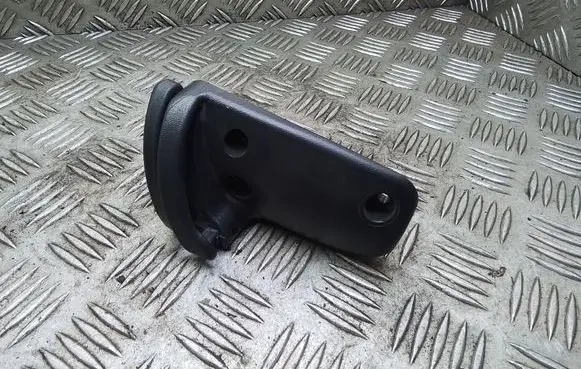Lexus IS 220D-250-350 Seat belt trim 