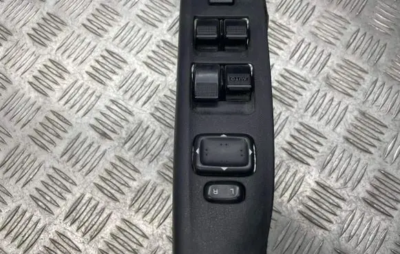 Mazda 6 Front door window switch trim GJ6A684L6