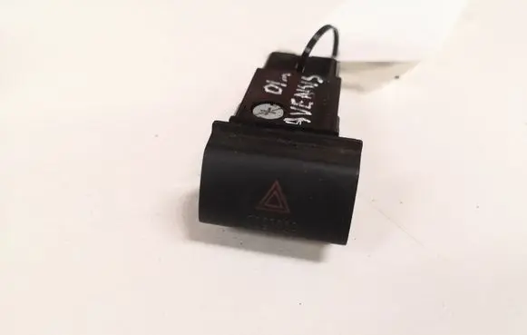 Toyota Avensis T220 Hazard light switch 153309