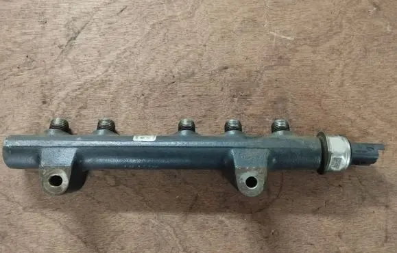Peugeot 3008 I Fuel main line pipe 9684753080