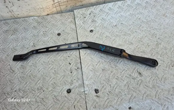 Mercedes-Benz GLK (X204) Front wiper blade arm A2048201644 3392126989