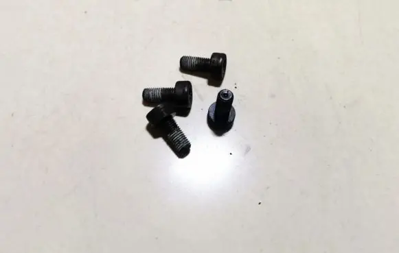 Peugeot 307 Nuts/bolts 