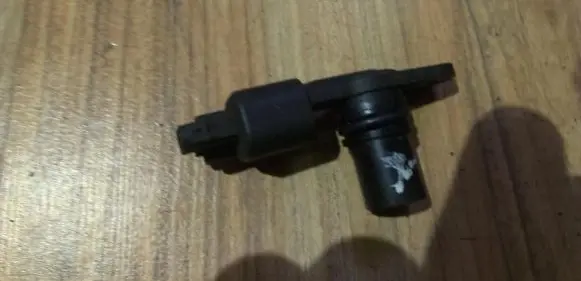 Camshaft position sensor